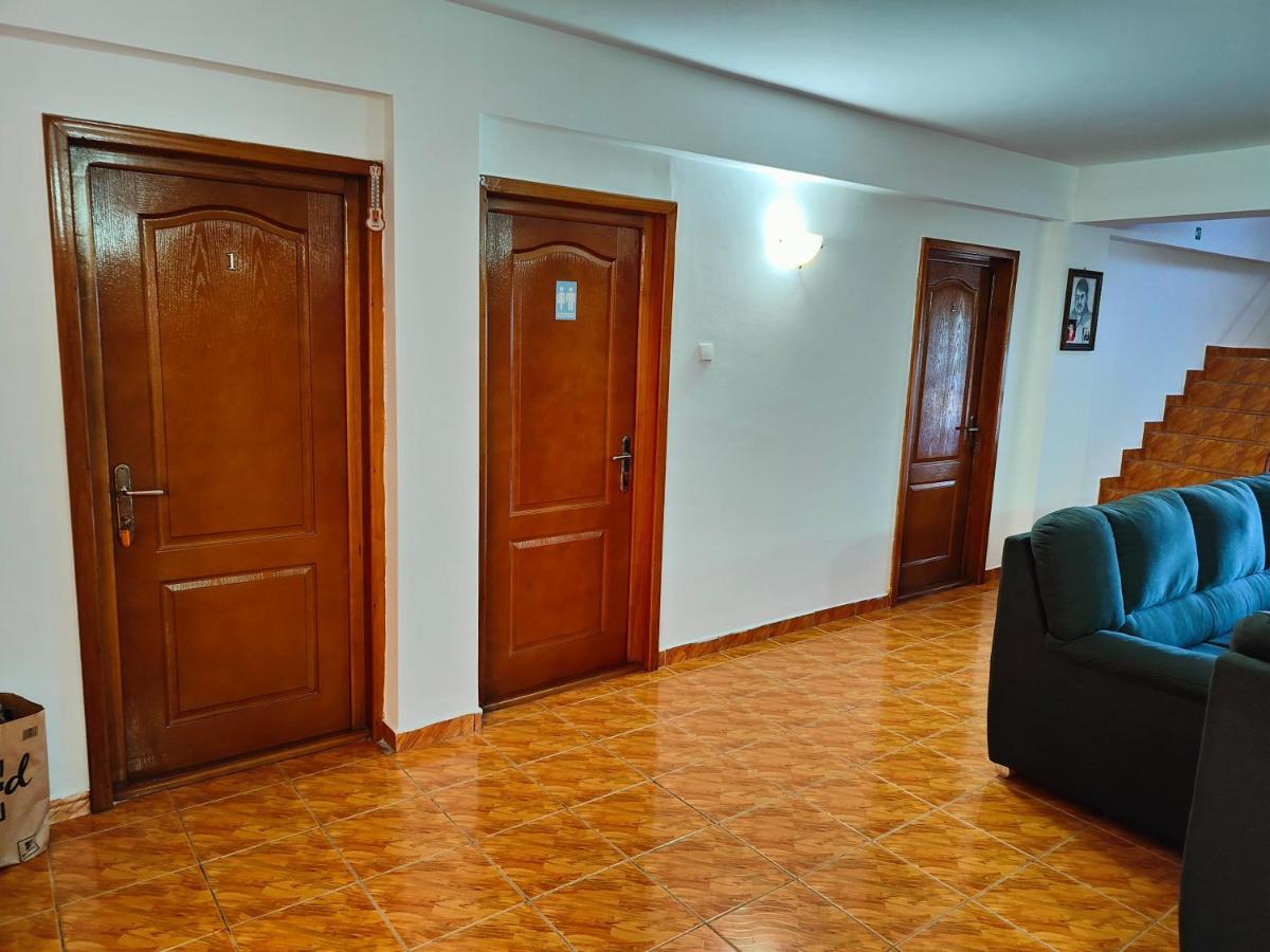 فندق Vila Olimpica كوستِنيست المظهر الخارجي الصورة
